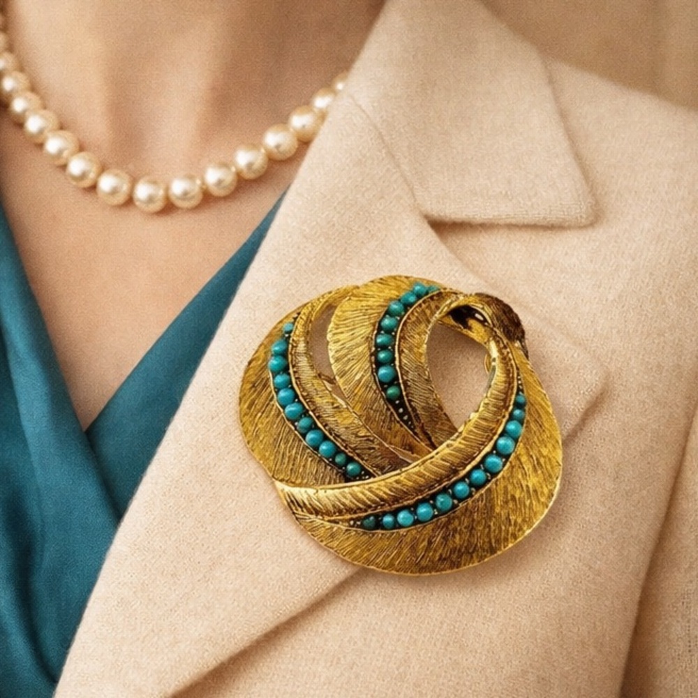 Vintage Gold Tone Brooch with Turquoise Beads